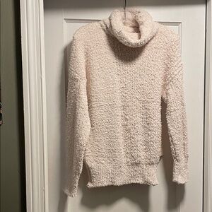 Women's Cream Turtleneck Sweater NWT